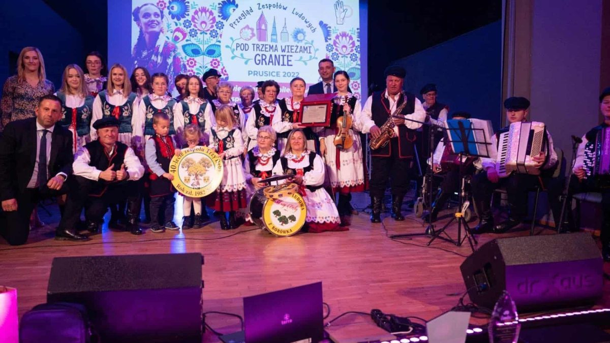 Trzy Dęby Zespół Ludowy